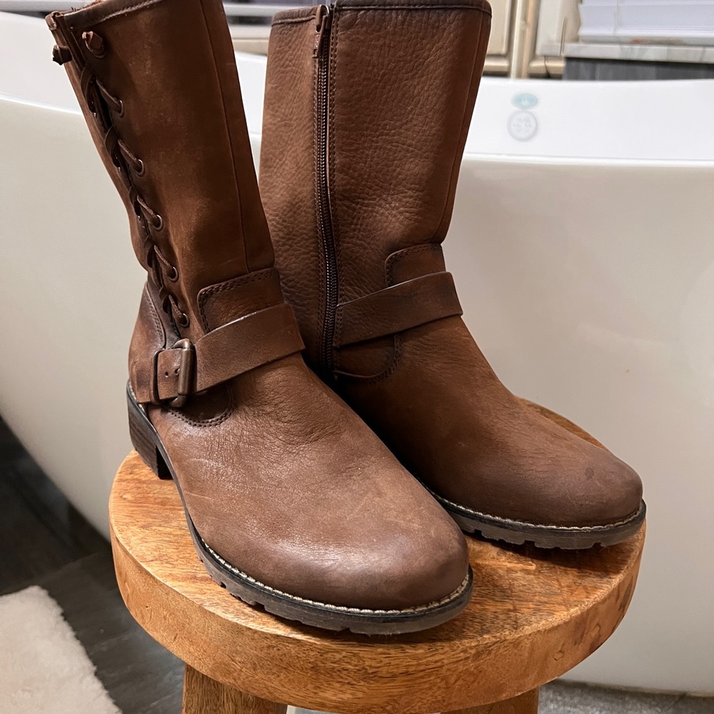 Sofft Rich Brown Ankle Booties - Picture 2 of 6